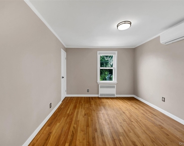 9 Virginia Street - Photo Thumbnail 7