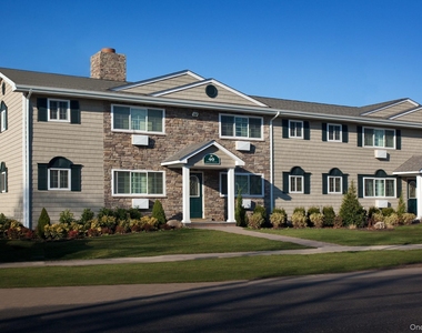195 Lakeland Avenue - Photo Thumbnail 1