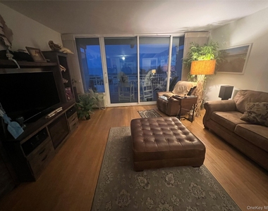 830 Shore Road - Photo Thumbnail 4