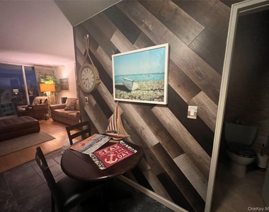 830 Shore Road - Photo Thumbnail 5