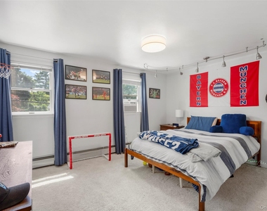 315 Maple Avenue - Photo Thumbnail 18