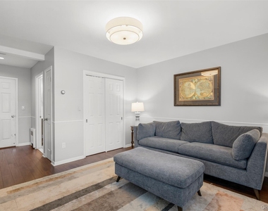 315 Maple Avenue - Photo Thumbnail 16