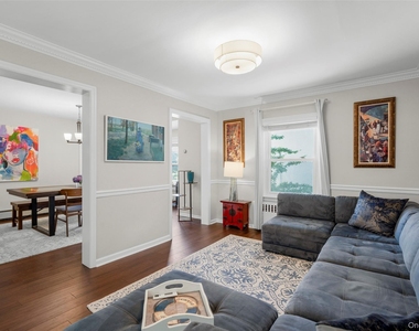 315 Maple Avenue - Photo Thumbnail 10