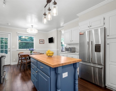 315 Maple Avenue - Photo Thumbnail 11