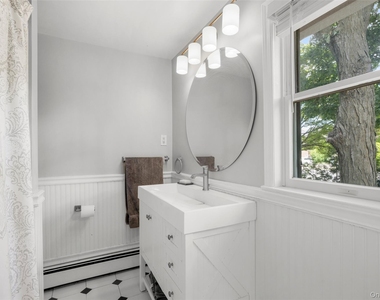 315 Maple Avenue - Photo Thumbnail 19