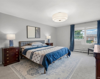 315 Maple Avenue - Photo Thumbnail 23