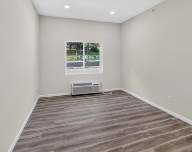 16 Dowd Street - Photo Thumbnail 12