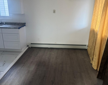 6947 Hillmeyer Avenue - Photo Thumbnail 2