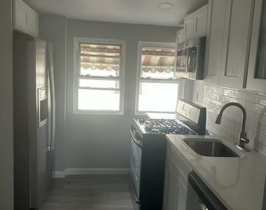 17737 137th Avenue - Photo Thumbnail 3