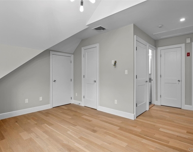 51 Wendt Avenue - Photo Thumbnail 14