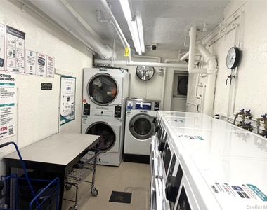 52 Yonkers Terrace - Photo Thumbnail 12