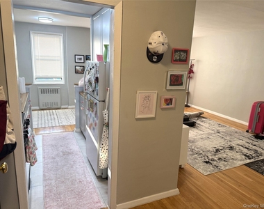 52 Yonkers Terrace - Photo Thumbnail 3