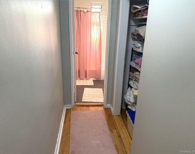 52 Yonkers Terrace - Photo Thumbnail 7