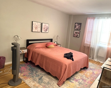 52 Yonkers Terrace - Photo Thumbnail 10