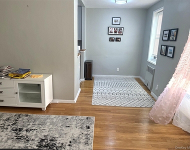 52 Yonkers Terrace - Photo Thumbnail 5