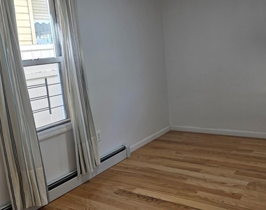 4557 149th Street - Photo Thumbnail 4