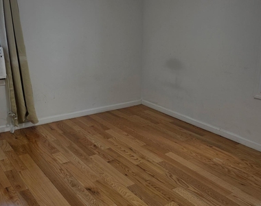 4557 149th Street - Photo Thumbnail 3