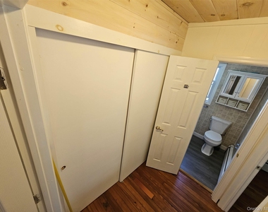 3 White Street - Photo Thumbnail 18