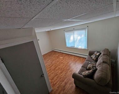 3 White Street - Photo Thumbnail 6