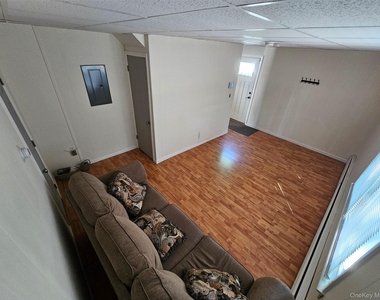 3 White Street - Photo Thumbnail 5