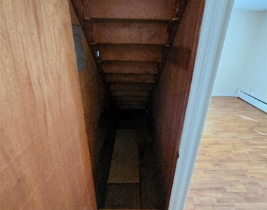3 White Street - Photo Thumbnail 24
