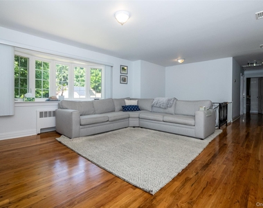 18 Carlyle Place - Photo Thumbnail 2