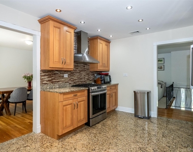18 Carlyle Place - Photo Thumbnail 10