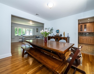 18 Carlyle Place - Photo Thumbnail 12