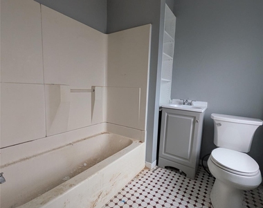 10 Norris Street - Photo Thumbnail 9