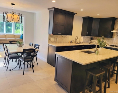 650 Prescott Place - Photo Thumbnail 5