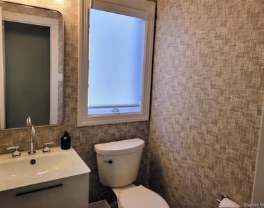 650 Prescott Place - Photo Thumbnail 8