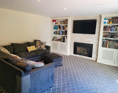 650 Prescott Place - Photo Thumbnail 9