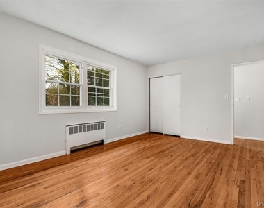 451 Main Street - Photo Thumbnail 13