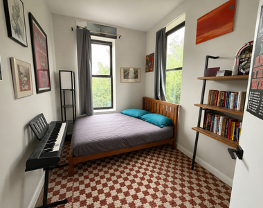 481 Evergreen Avenue - Photo Thumbnail 4