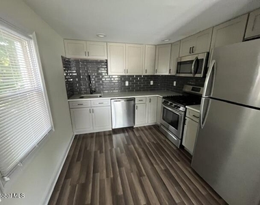 4 Katherine Road - Photo Thumbnail 4
