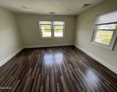 4 Katherine Road - Photo Thumbnail 14
