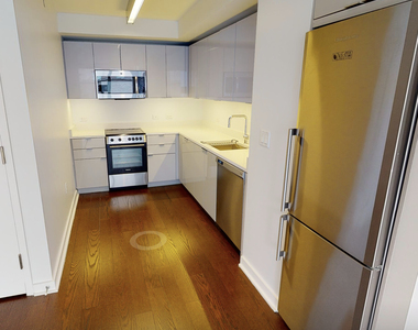 West 113th Street - Photo Thumbnail 2