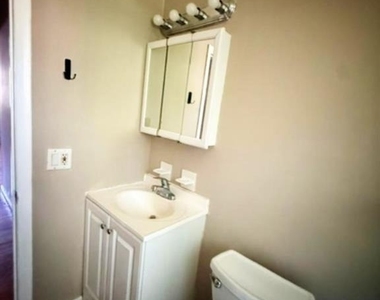 289 Main Street - Photo Thumbnail 12