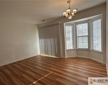 46 Lear Court - Photo Thumbnail 1