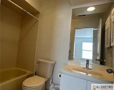 46 Lear Court - Photo Thumbnail 6