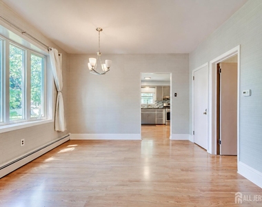 10 Jeff Street - Photo Thumbnail 25