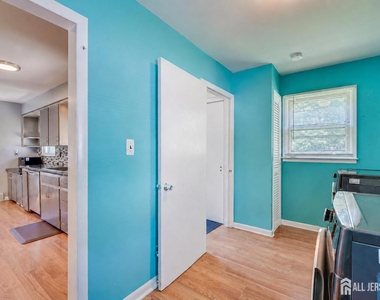10 Jeff Street - Photo Thumbnail 27