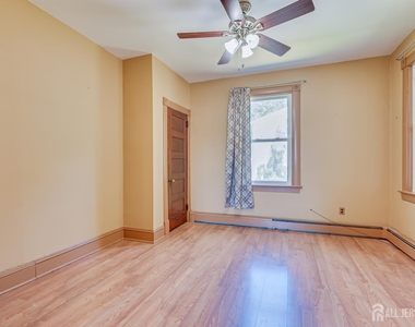 10 Jeff Street - Photo Thumbnail 9