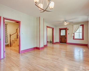 10 Jeff Street - Photo Thumbnail 19