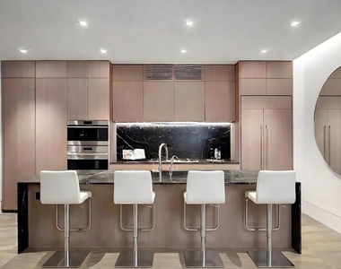 49 Chambers Street - Photo Thumbnail 2