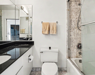280 Rector Place - Photo Thumbnail 3