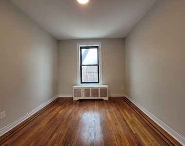 25-21 31st Avenue - Photo Thumbnail 3