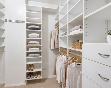 440 E 62nd Street - Photo Thumbnail 3