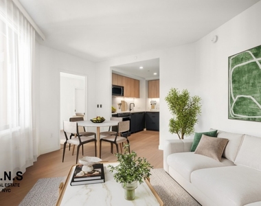 11 Ocean Parkway - Photo Thumbnail 6