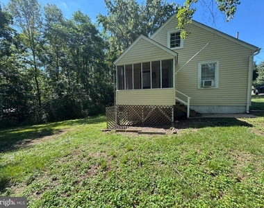 516 Wyne Drive - Photo Thumbnail 3